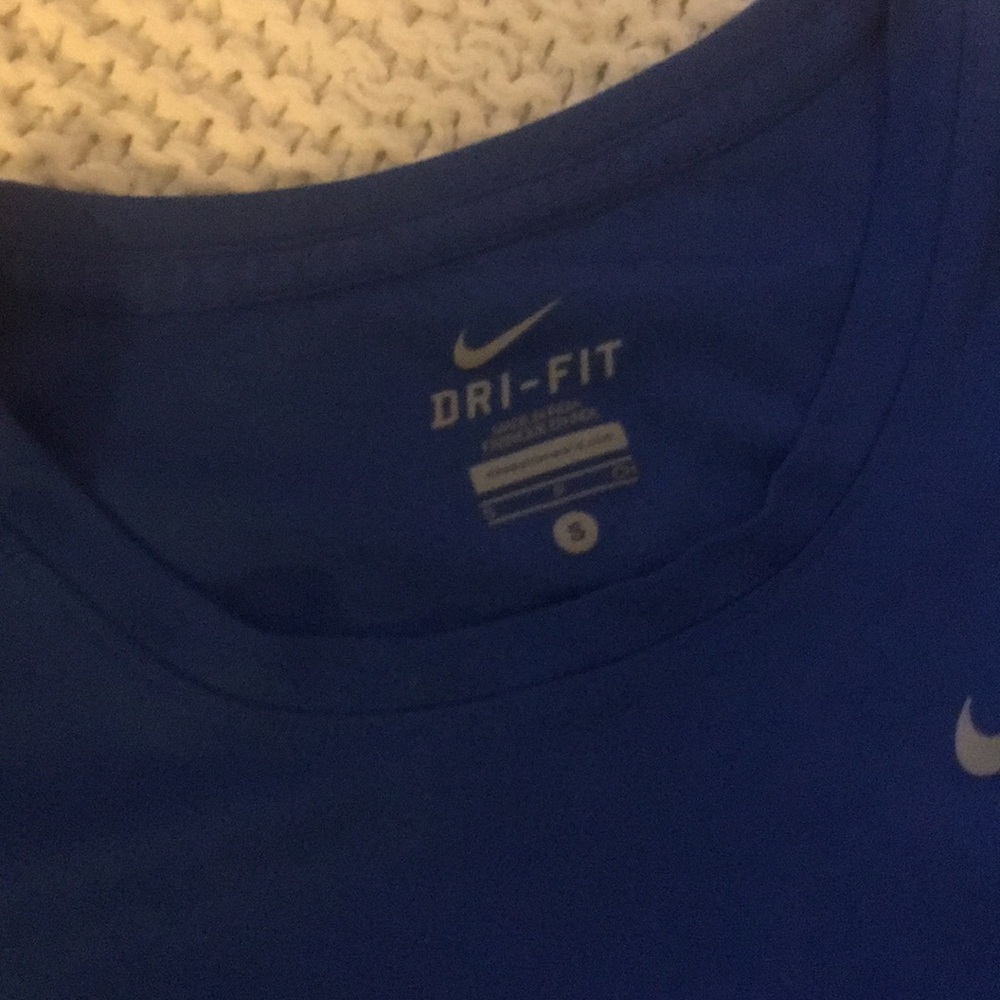 Nike - Picture 4 of 5